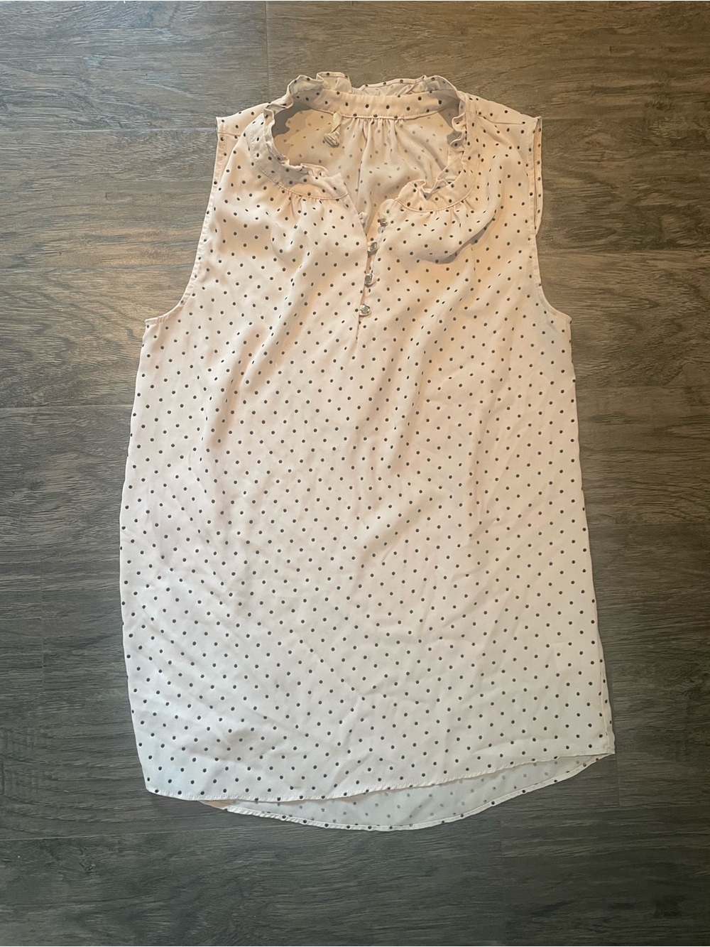 Sleeveless Ruffle Neck Polka Dot Blouse in Cream with Black Dots Size Small